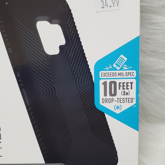 Speck Cellphone Cover - Picture 3 of 7